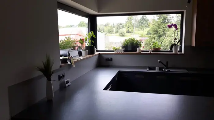 Skleněný obklad do kuchyně na míru
