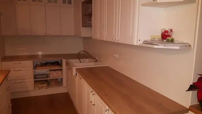 Skleněný obklad do kuchyně na míru