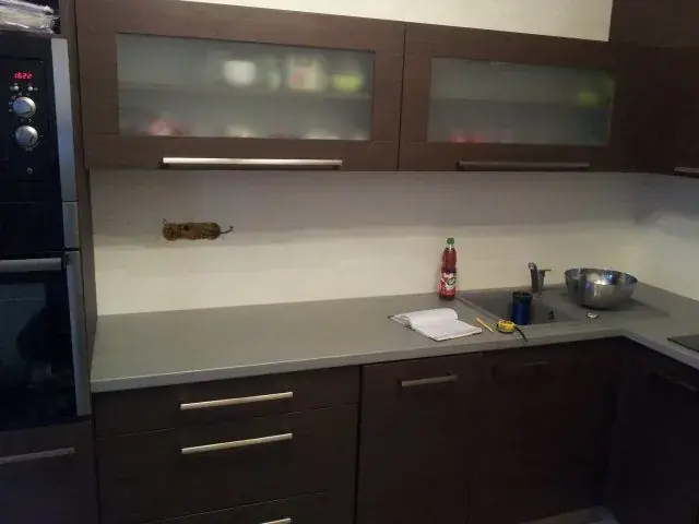 Skleněný obklad do kuchyně na míru
