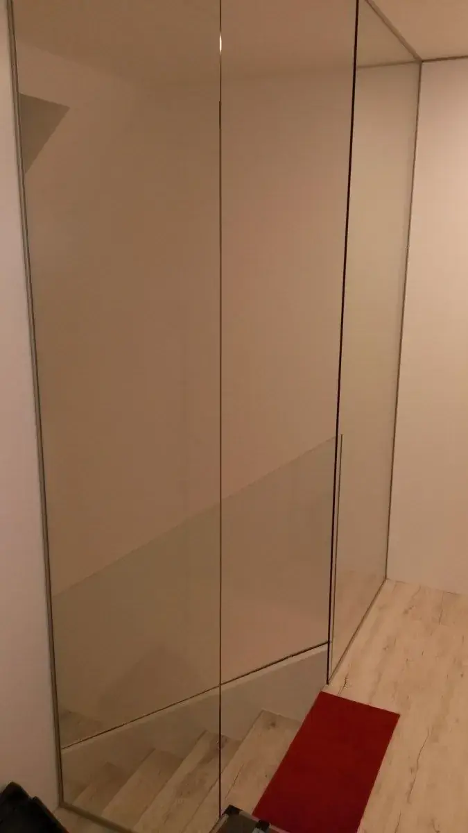 Skleněné zábradlí a schodiště