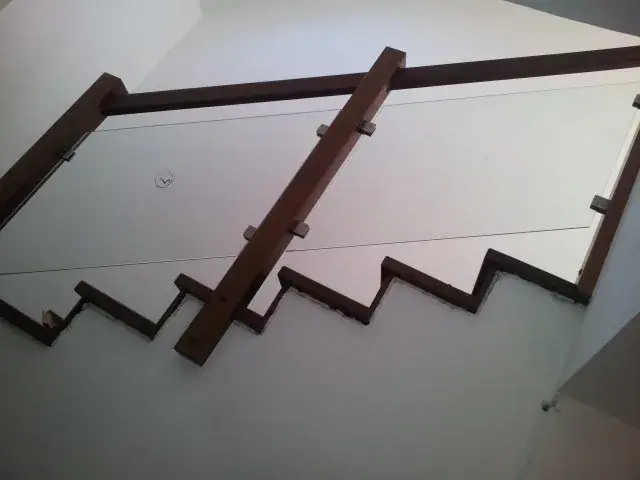 Skleněné zábradlí a schodiště
