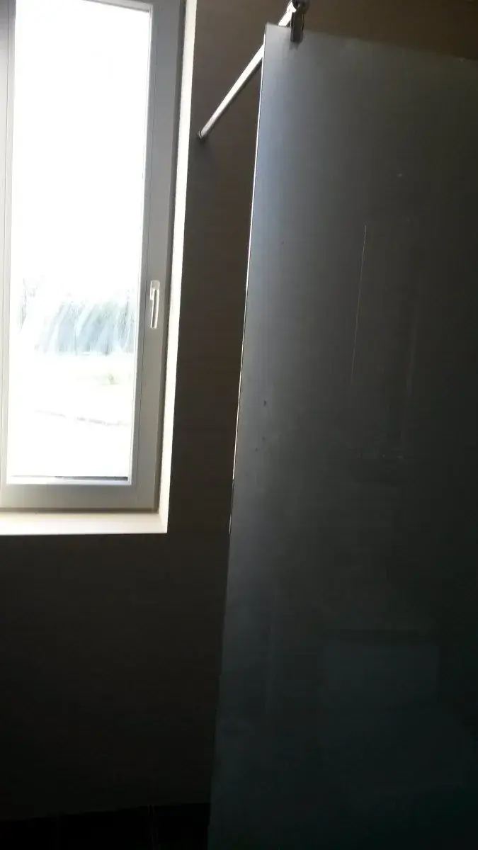 Sprchový kout z kaleného skla na míru